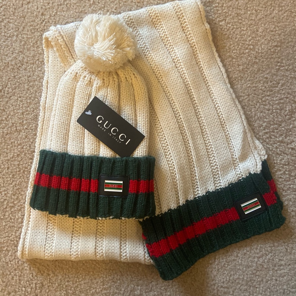 NWT Gucci Hat and Scarf Set 🧣